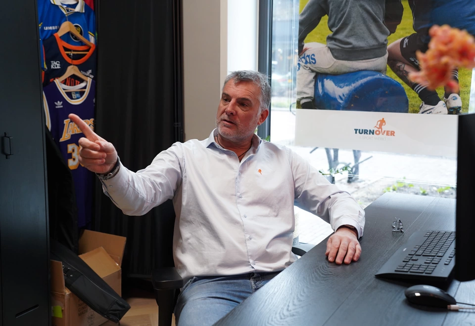 Neutraal en onbevooroordeeld de gevolgen samenvatten